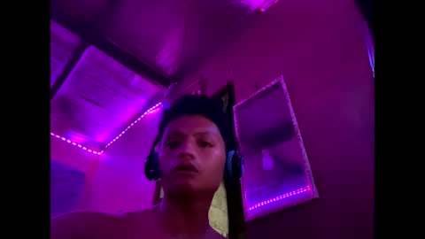 Snapshot of bhillrhey121103 chatting on January 5, 4:48 pm bhillrhey121103 online show from January 5, 4:48 pm