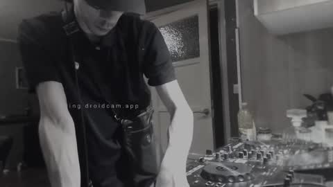 Snapshot of bhjjgg777 chatting on December 7, 6:32 am bhjjgg777 online show from December 7, 6:32 am