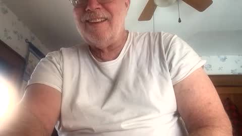 bhsurfer3 online show from February 14, 2:02 pm