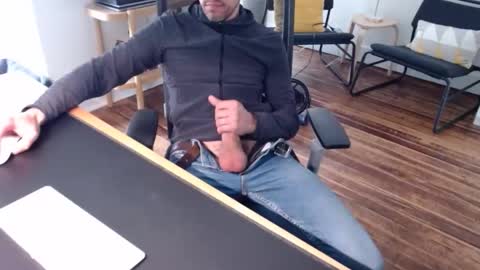 Snapshot of bi_sexy_man chatting on May 21, 2:24 pm bi_sexy_man online show from May 21, 2:24 pm