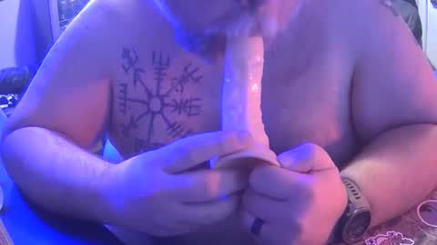 Adambear84 online show from January 17, 6:40 am