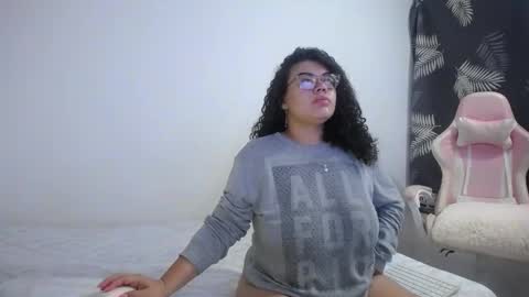 Bianca Tuesday to Sunday from 2am to 6am UTC-5 online show from November 11, 9:20 am