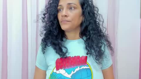 Snapshot of bianca_spear chatting on December 21, 8:05 pm bianca_spear online show from December 21, 8:05 pm