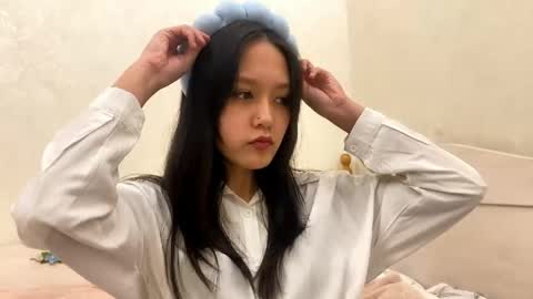 Aya online show from March 23, 3:27 pm