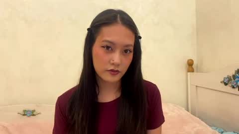 Aya online show from April 11, 5:17 pm