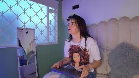 Snapshot of biancaluxx1 chatting on February 28, 11:33 am Bianca online show from February 28, 11:33 am