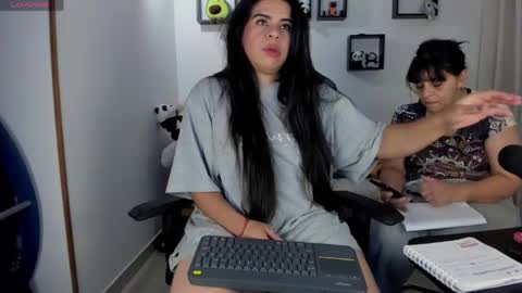 Biancastrong.. IGThebiancastrong online show from April 9, 12:54 am