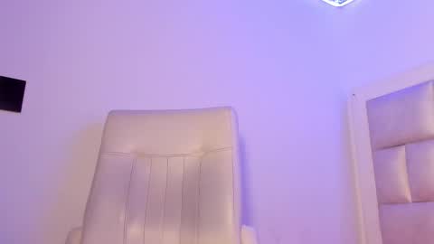 Snapshot of bibiana_js_ chatting on January 13, 4:12 pm bibiana_js_ online show from January 13, 4:12 pm