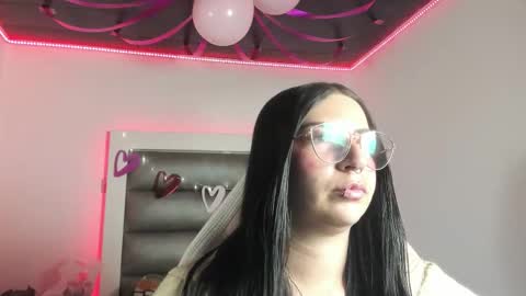 Snapshot of bibiana_js_ chatting on February 15, 4:53 am bibiana_js_ online show from February 15, 4:53 am