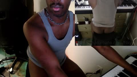 BicepsandFrot online show from March 2, 8:59 am