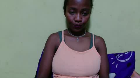 bienvenue987832 online show from April 8, 6:52 pm