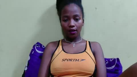 bienvenue987832 online show from April 11, 7:07 pm