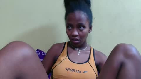 bienvenue987832 online show from April 15, 6:20 am