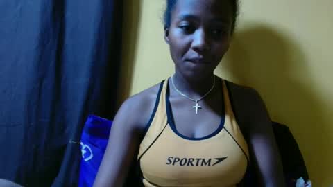 bienvenue987832 online show from April 16, 8:20 pm