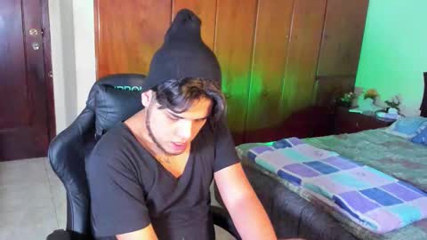 Logan Sprouse online show from December 22, 9:01 pm