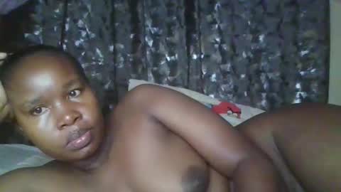 Snapshot of big_diva chatting on February 1, 4:00 am big_diva online show from February 1, 4:00 am