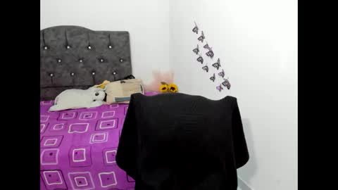 emilia online show from March 8, 12:41 am