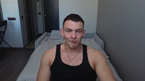Snapshot of big_rock_edward chatting on July 16, 12:33 pm edward online show from July 16, 12:33 pm