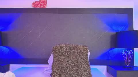 Tell me Sophia  online show from December 9, 7:50 pm