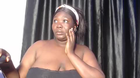 Snapshot of bigass_chocolate chatting on October 9, 7:12 pm bella online show from October 9, 7:12 pm