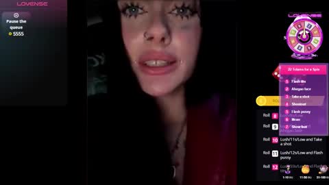 Snapshot of bigassbitch911 chatting on December 1, 6:52 pm EvaAndersonXxX online show from December 1, 6:52 pm