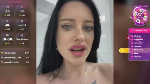 Snapshot of bigassbitch911 chatting on December 9, 9:16 pm EvaAndersonXxX online show from December 9, 9:16 pm