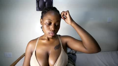 bigassmello_ online show from July 16, 7:20 pm