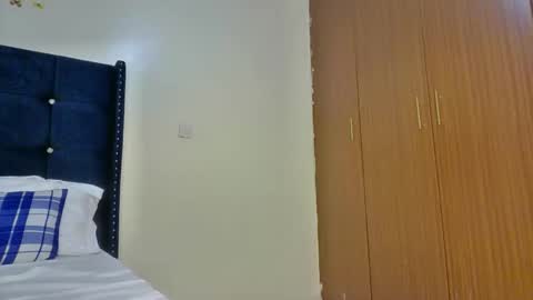 bigbaby004 online show from March 28, 3:06 am