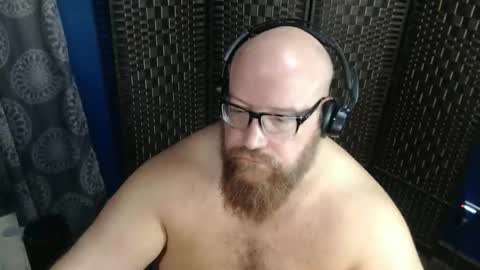 Snapshot of bigbear4cuddles chatting on February 8, 2:26 am BigBear4Cuddles online show from February 8, 2:26 am