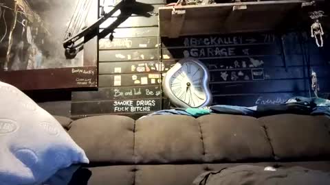 Stevie Snow online show from October 18, 2:14 am