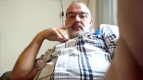 bigbibear88 online show from December 15, 1:43 pm