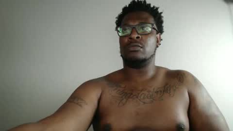 Snapshot of bigblack004 chatting on November 7, 6:57 am bigblack004 online show from November 7, 6:57 am