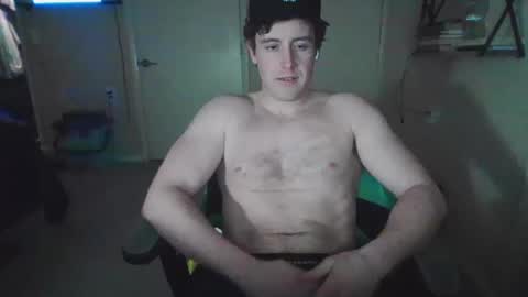 Snapshot of bigbobbyb22 chatting on February 13, 3:50 am bigbobbyb22 online show from February 13, 3:50 am