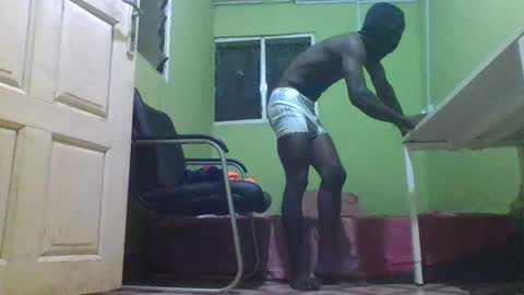 Snapshot of bigboobs_mama chatting on January 12, 4:00 am TOP EBONY DUDE online show from January 12, 4:00 am