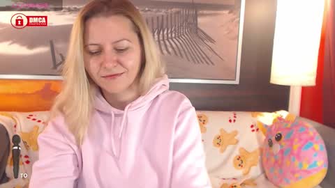 Snapshot of bigboobsarri chatting on January 15, 7:55 pm BigBoobsArri online show from January 15, 7:55 pm