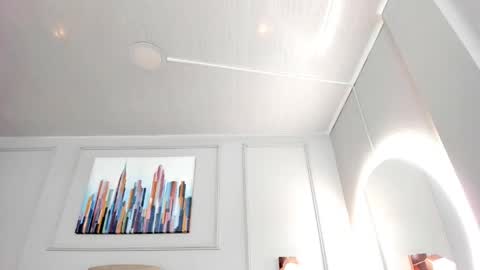   online show from April 17, 10:07 am