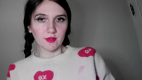 Isabella online show from February 7, 8:42 pm