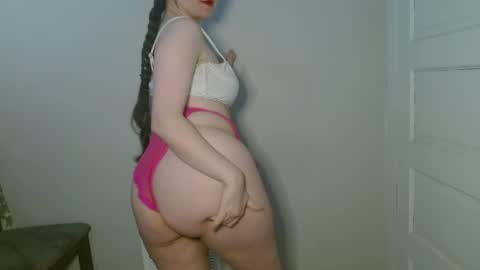 Isabella online show from December 1, 3:50 pm