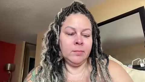 Snapshot of bigbreastsabrina chatting on May 1, 12:32 pm BIG BREAST SABRINA online show from May 1, 12:32 pm