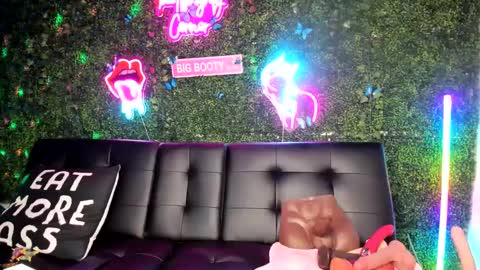 bigbuttsarena online show from December 14, 9:56 pm