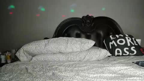 bigbuttsarena online show from September 12, 3:17 am