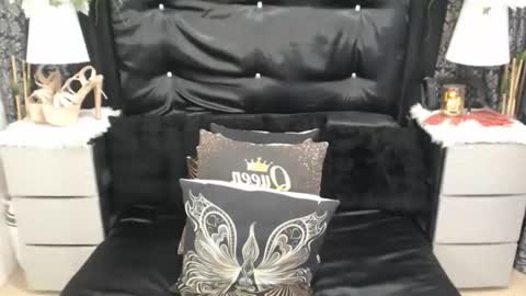 HOLLY online show from March 8, 12:30 am