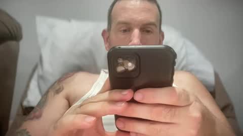 bigcocksuckingslut online show from December 31, 1:47 am