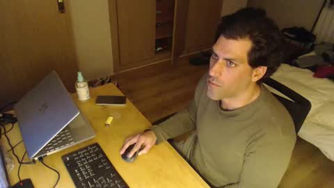 Snapshot of bigcok35spain chatting on February 10, 9:04 pm bigcok35spain online show from February 10, 9:04 pm