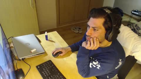 Snapshot of bigcok35spain chatting on February 23, 10:31 pm bigcok35spain online show from February 23, 10:31 pm