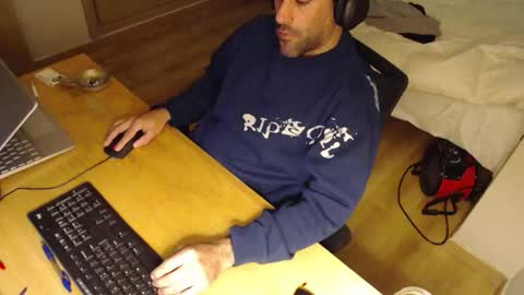 Snapshot of bigcok35spain chatting on December 21, 6:48 pm bigcok35spain online show from December 21, 6:48 pm