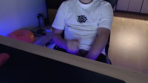 Snapshot of bigd1337x chatting on December 14, 4:18 am bigd1337x online show from December 14, 4:18 am