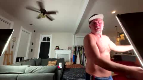 Big Daddy Tejas online show from March 3, 2:07 am