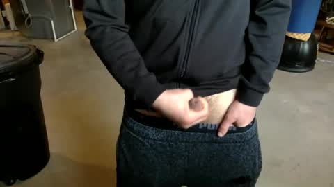 Snapshot of bigdickshowoff9877 chatting on March 9, 3:27 pm Bigdickshowoff9877 online show from March 9, 3:27 pm