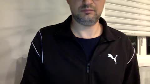 Snapshot of bigdickshowoff9877 chatting on November 22, 6:45 am Bigdickshowoff9877 online show from November 22, 6:45 am